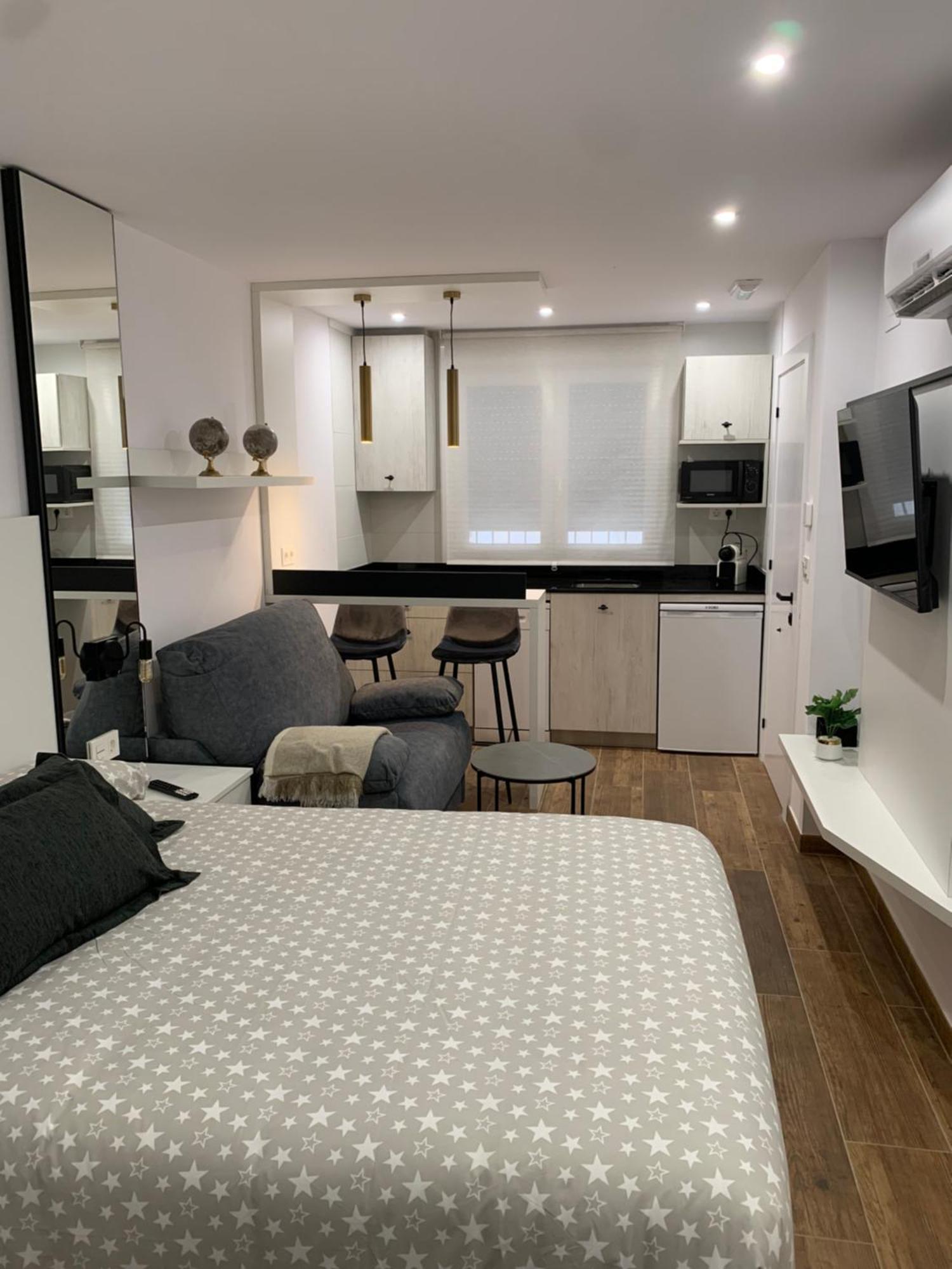 Apartamentos Lux Carrion Carrion De Los Condes Bagian luar foto