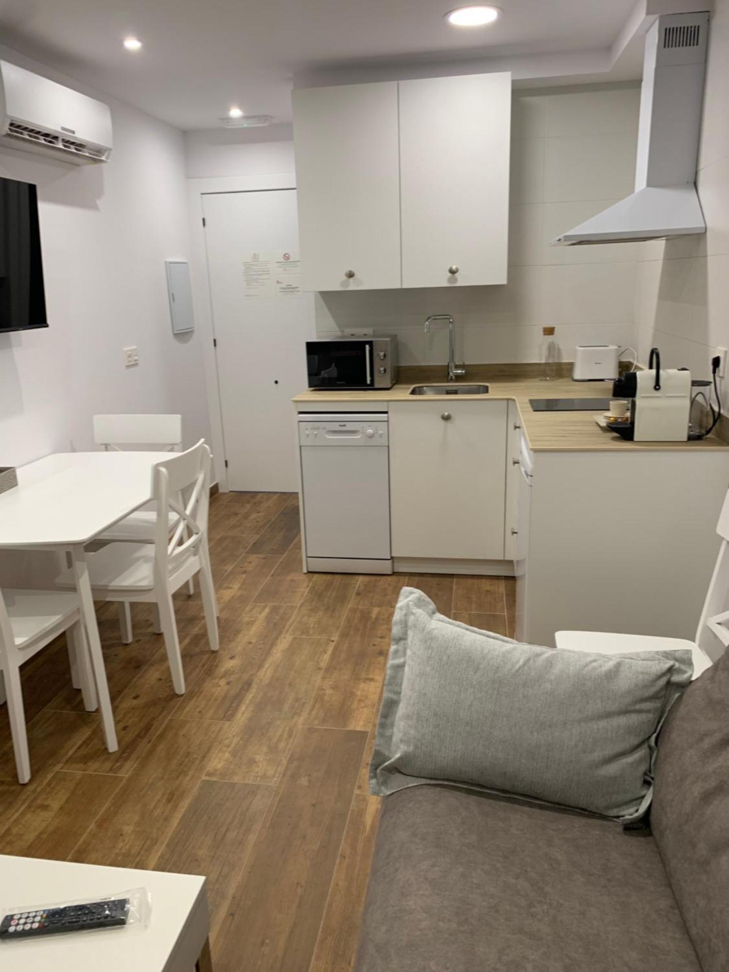 Apartamentos Lux Carrion Carrion De Los Condes Bagian luar foto